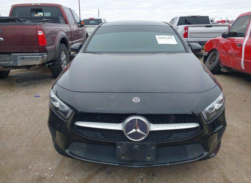 Mercedes-Benz A 220
