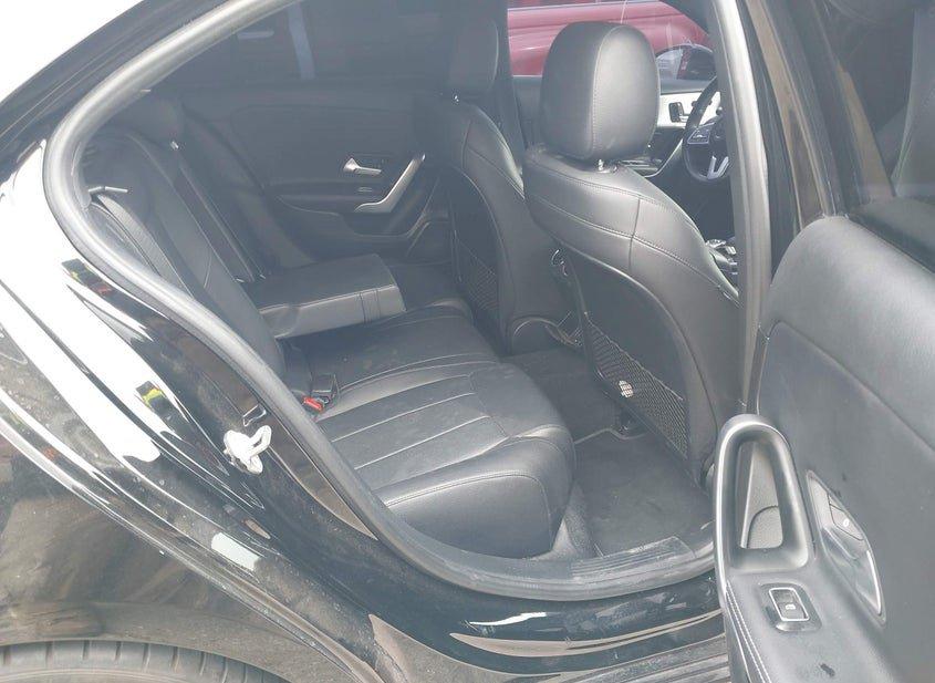 Mercedes-Benz A 220