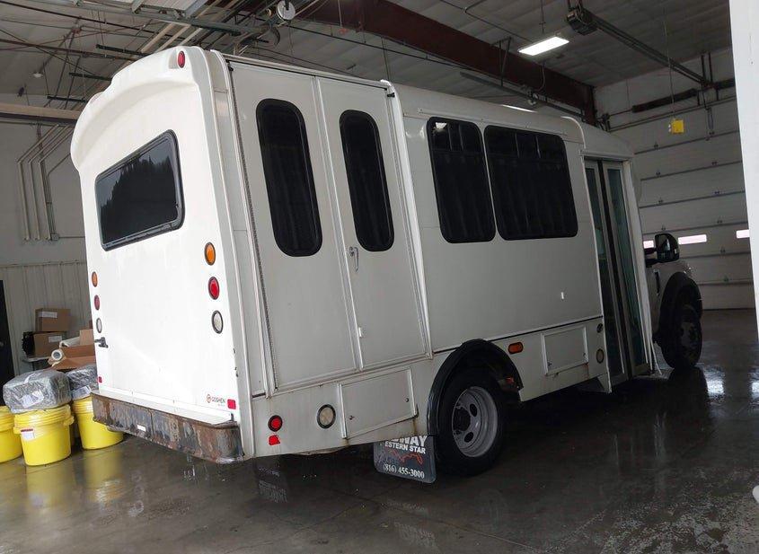 Ford F-450 Chassis