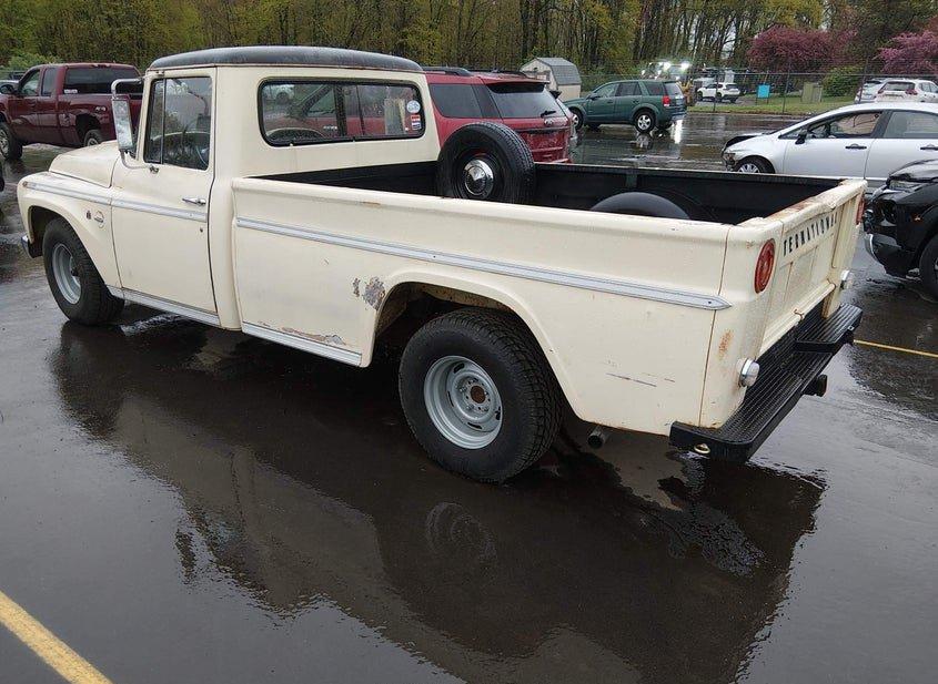 International 1000 Series