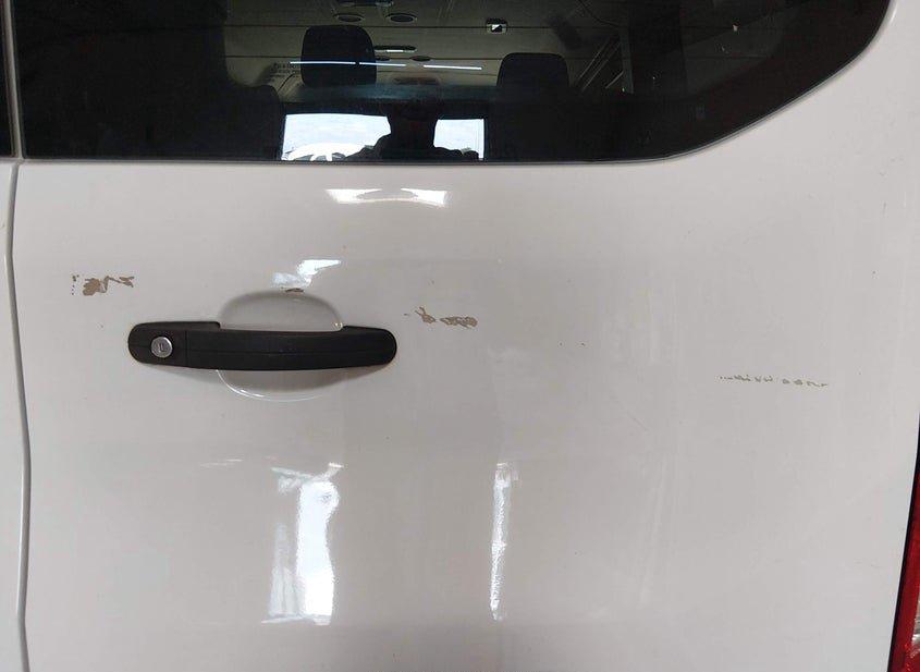 Ford Transit-150 Passenger Van