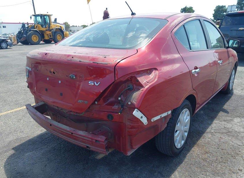 Nissan Versa