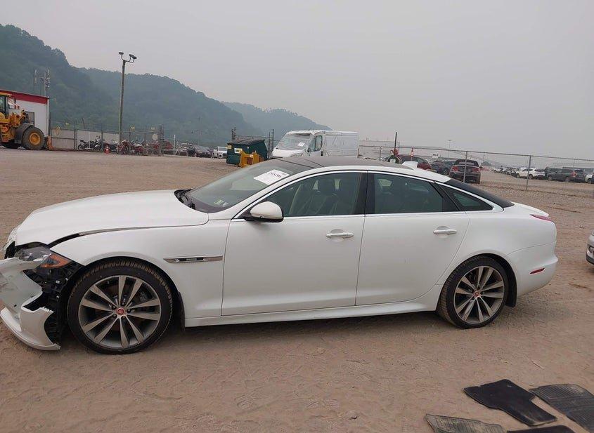 Jaguar Xj