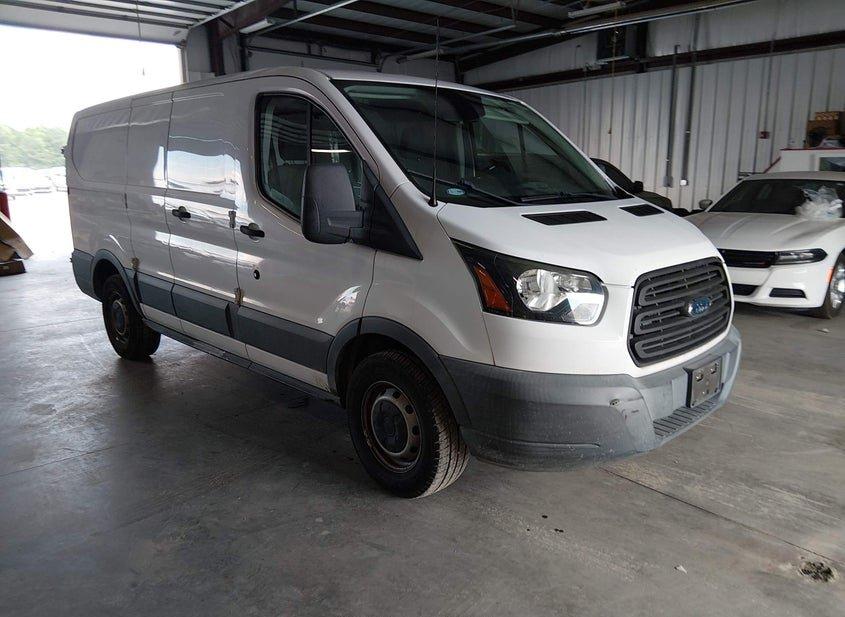 Ford Transit-150