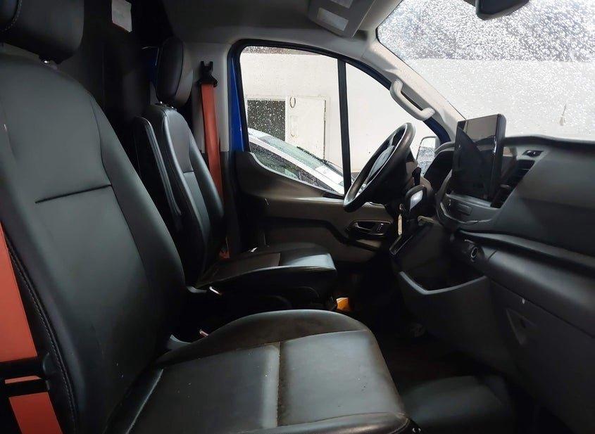 Ford Transit-250