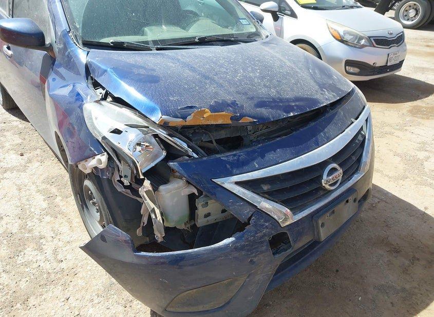 Nissan Versa