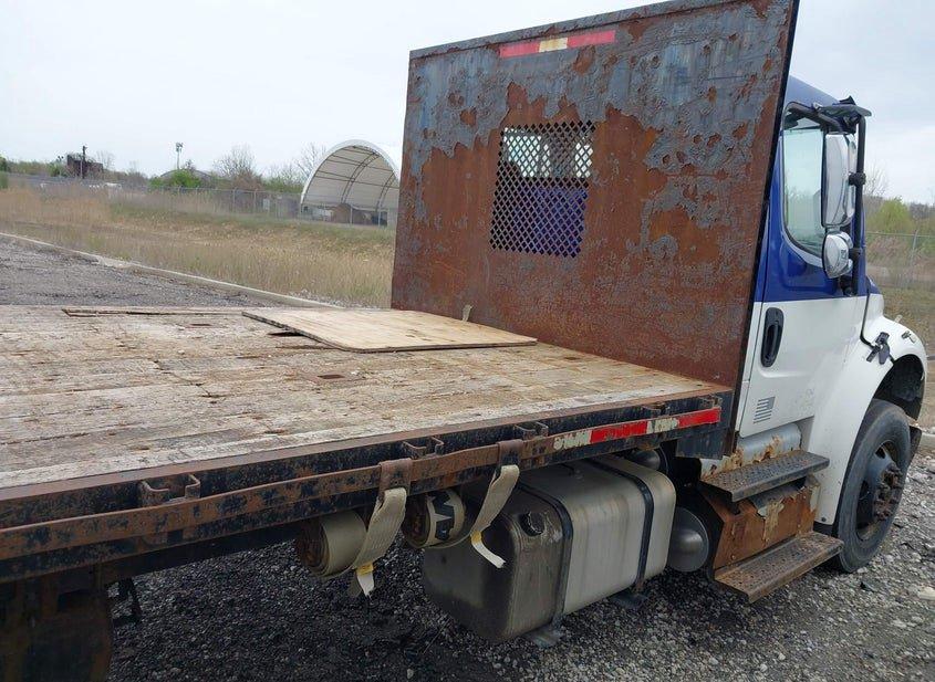 Freightliner M2
