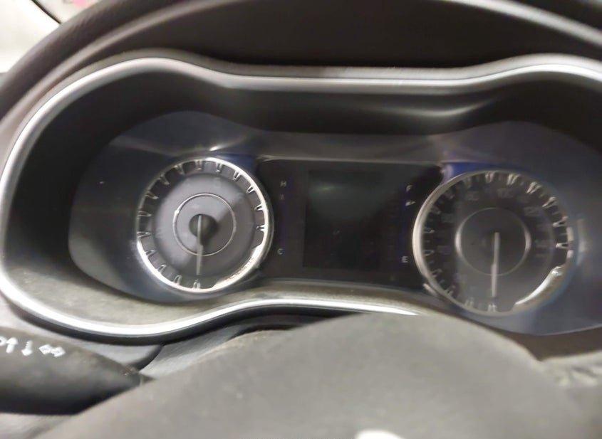Chrysler 200