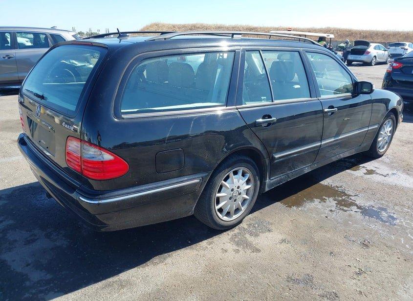 Mercedes-Benz E 320