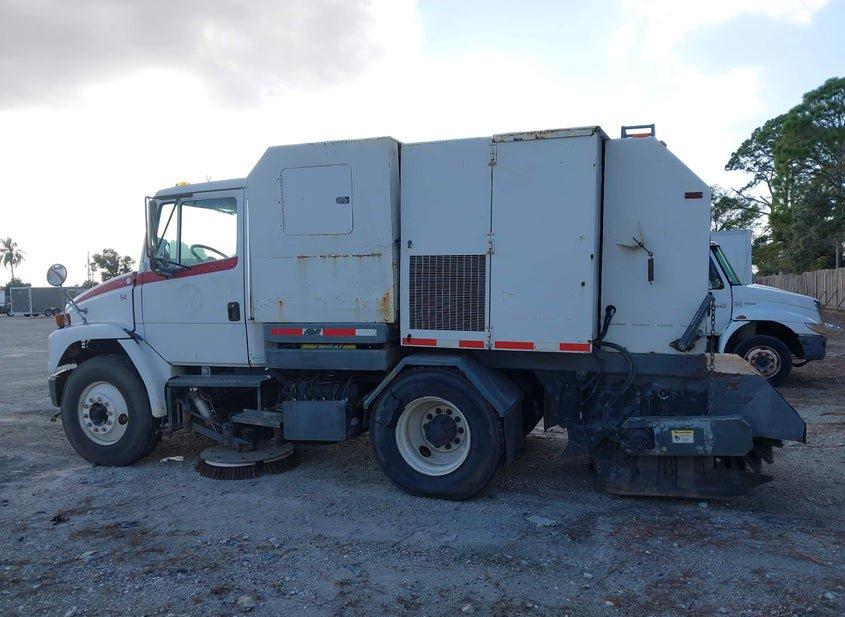 Freightliner Medium Conventional