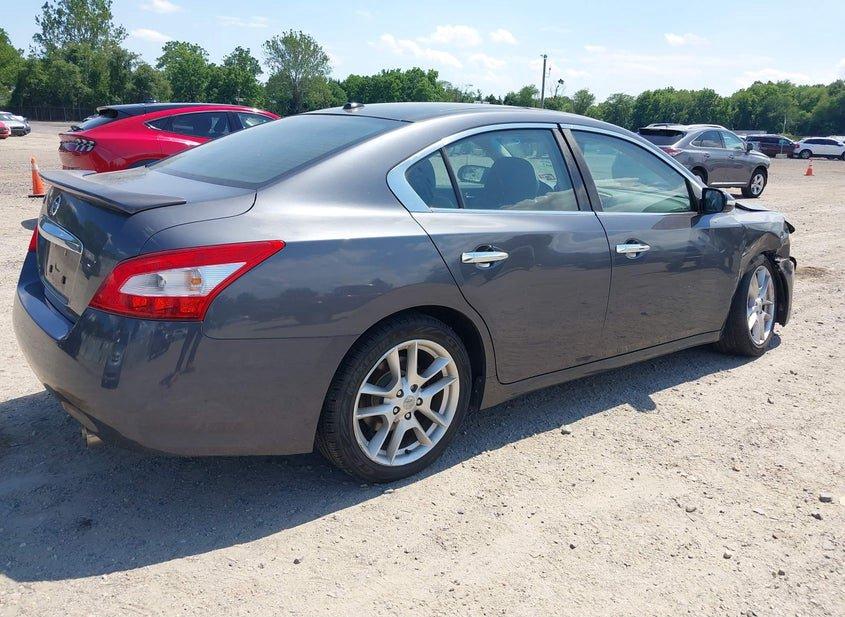 Nissan Maxima