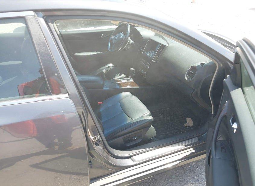 Nissan Maxima