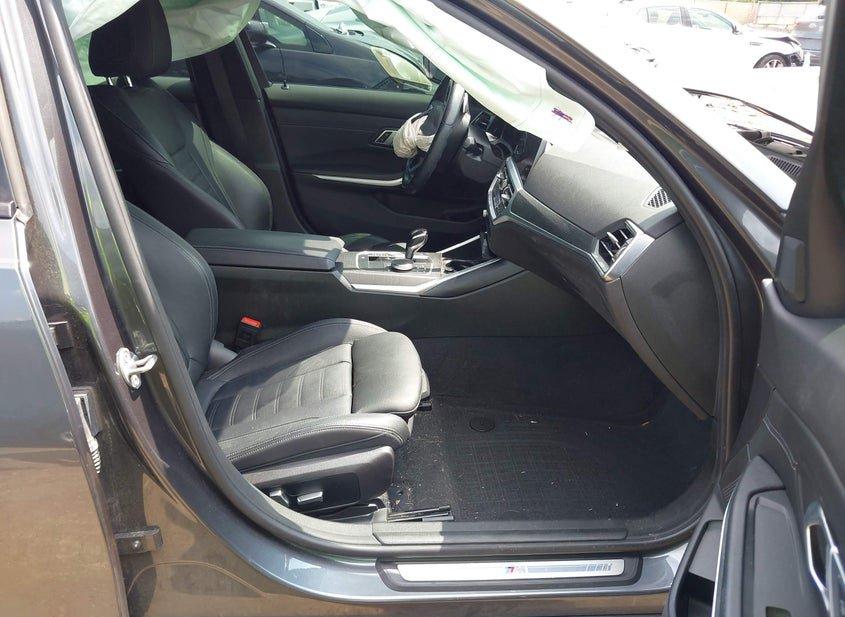 BMW 330I