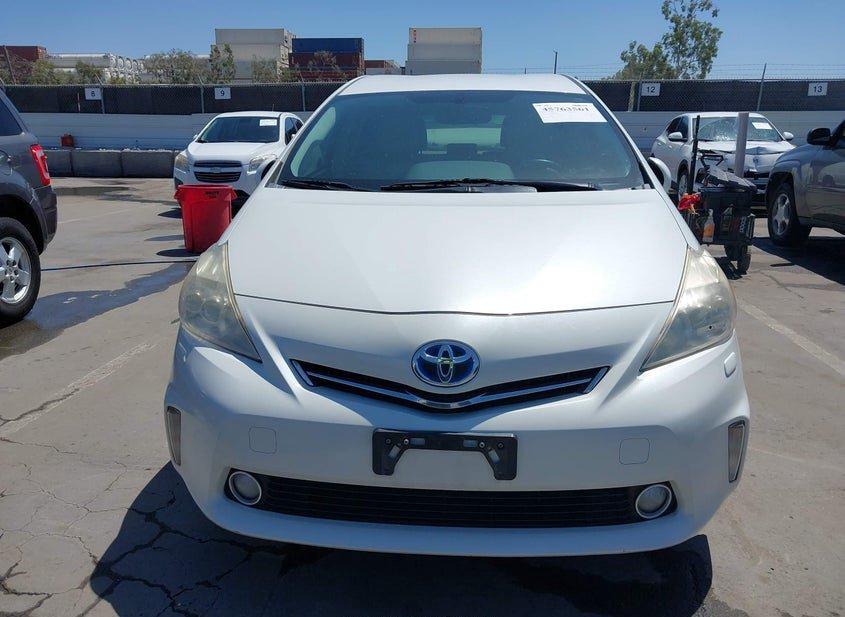 Toyota Prius V