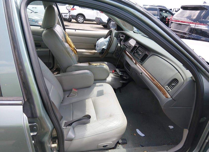Ford Crown Victoria