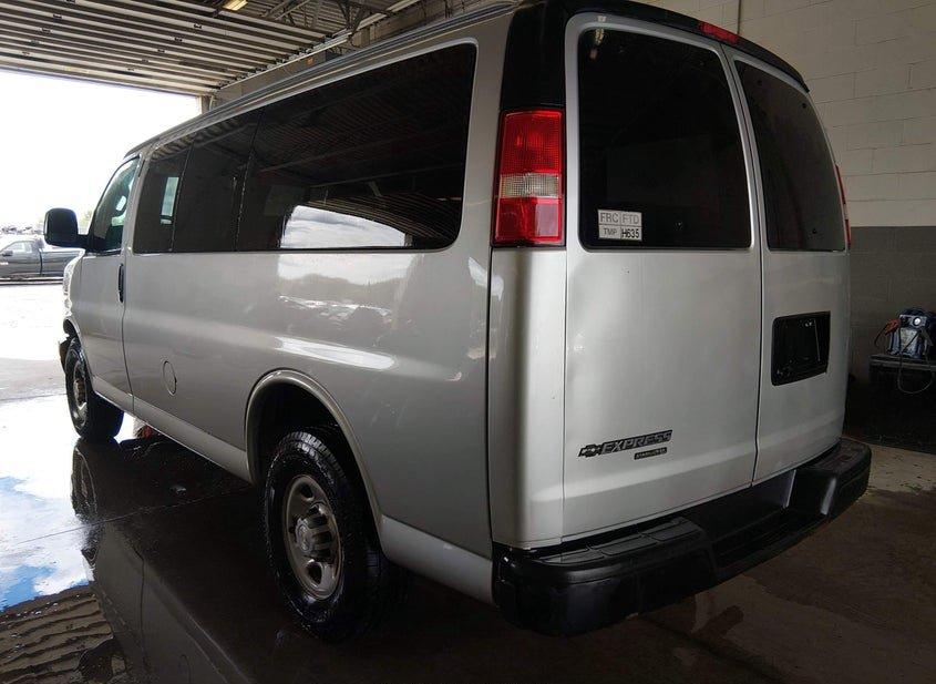 Chevrolet Express 2500