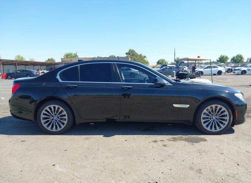 BMW 740I