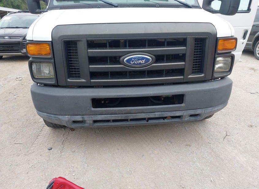 Ford E-350 Super Duty