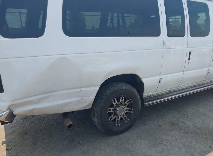 Ford E-350 Super Duty