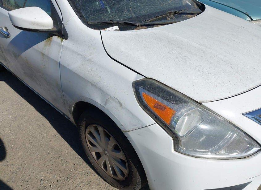 Nissan Versa