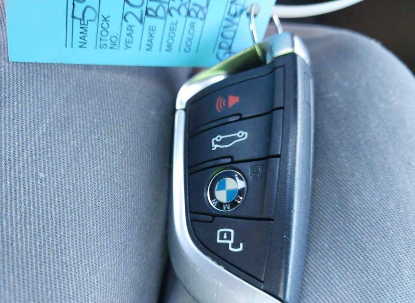 BMW 330I