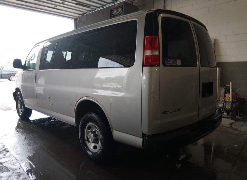 Chevrolet Express 2500