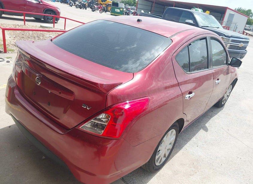 Nissan Versa