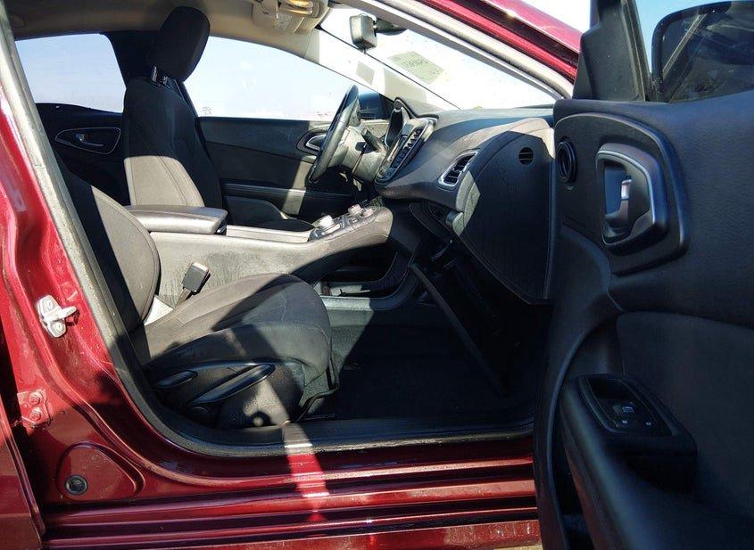 Chrysler 200