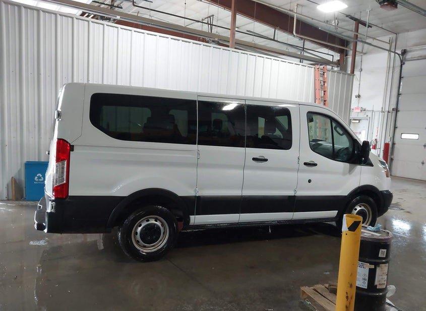 Ford Transit-150