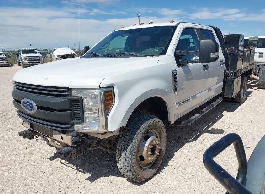 Ford F-350 Chassis