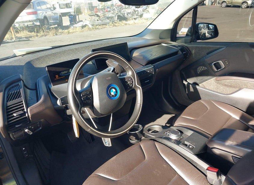 BMW I3