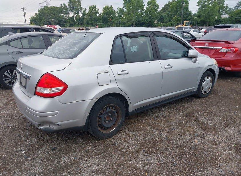 Nissan Versa
