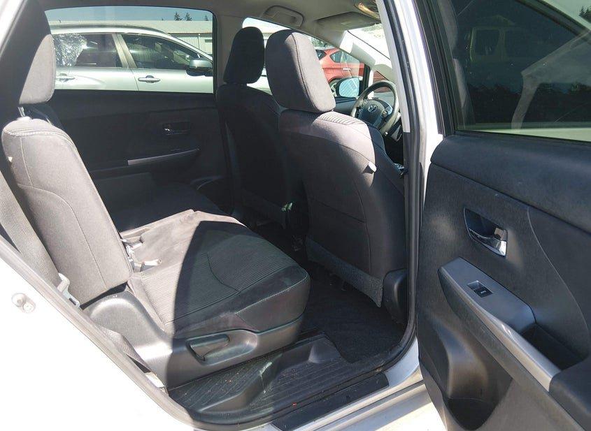 Toyota Prius V