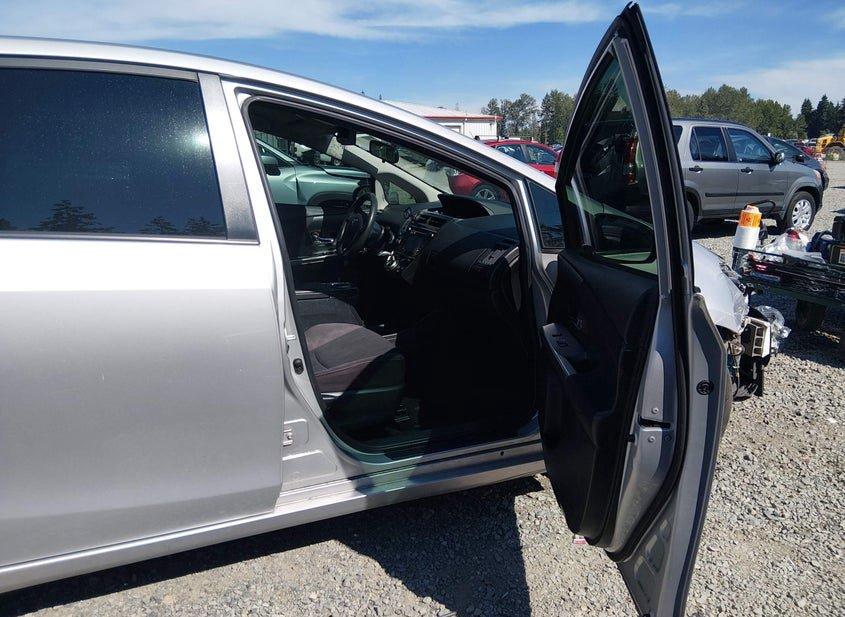 Toyota Prius V