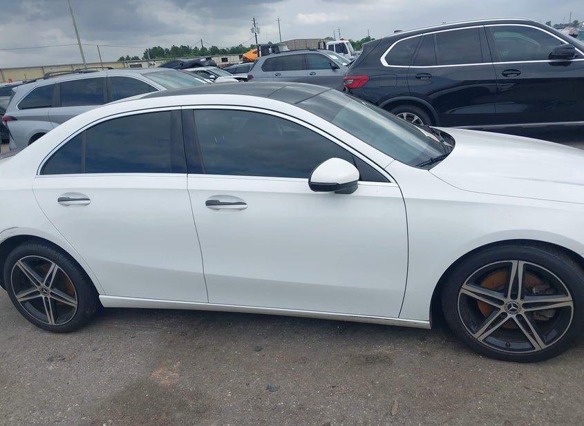 Mercedes-Benz A 220