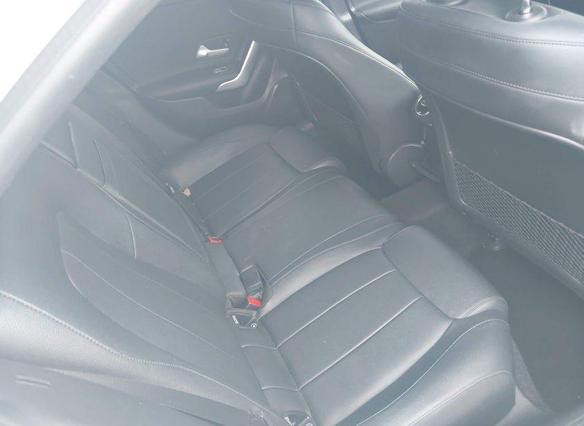 Mercedes-Benz A 220
