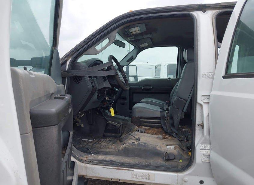 Ford F-350 Chassis