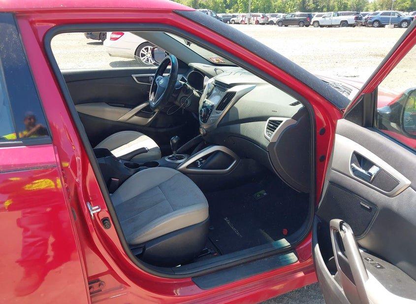Hyundai Veloster