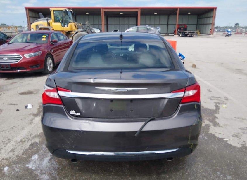 Chrysler 200