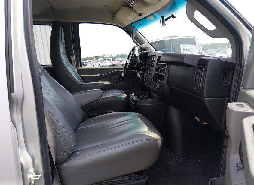 Chevrolet Express 3500