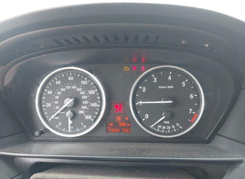 BMW 528I