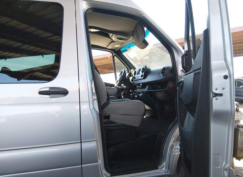 Mercedes-Benz Sprinter 2500