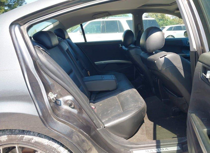 Nissan Maxima