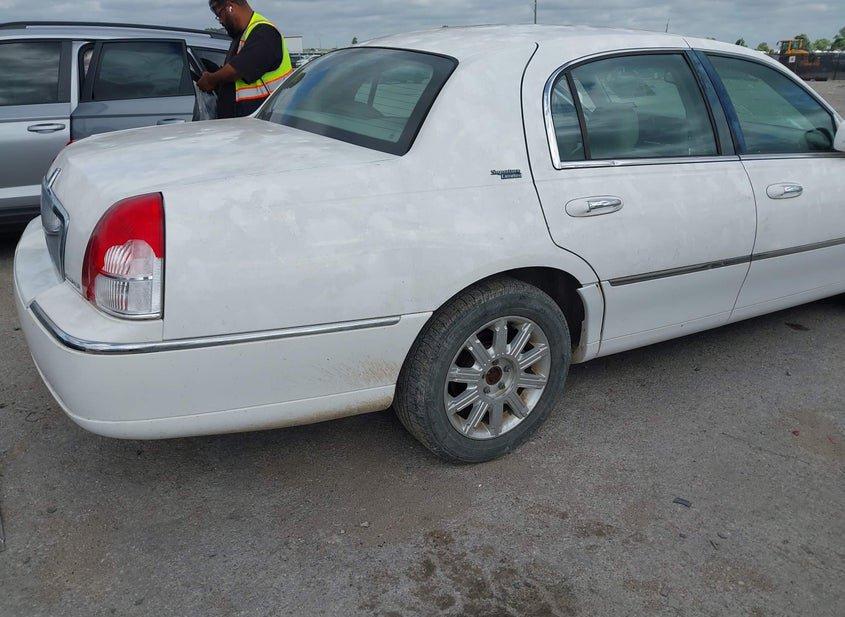 Lincoln Town Car