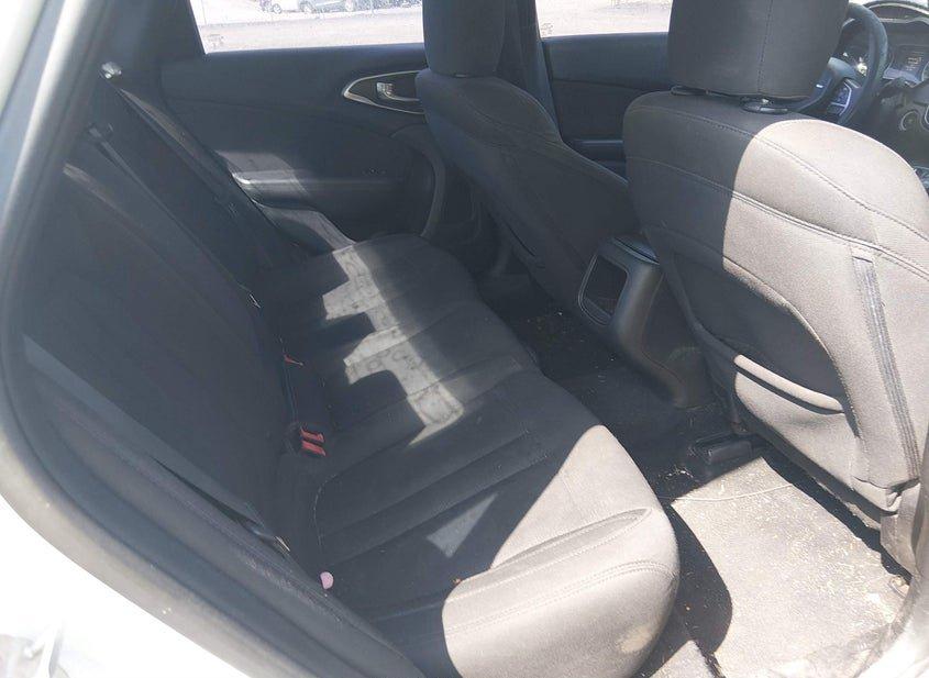 Chrysler 200