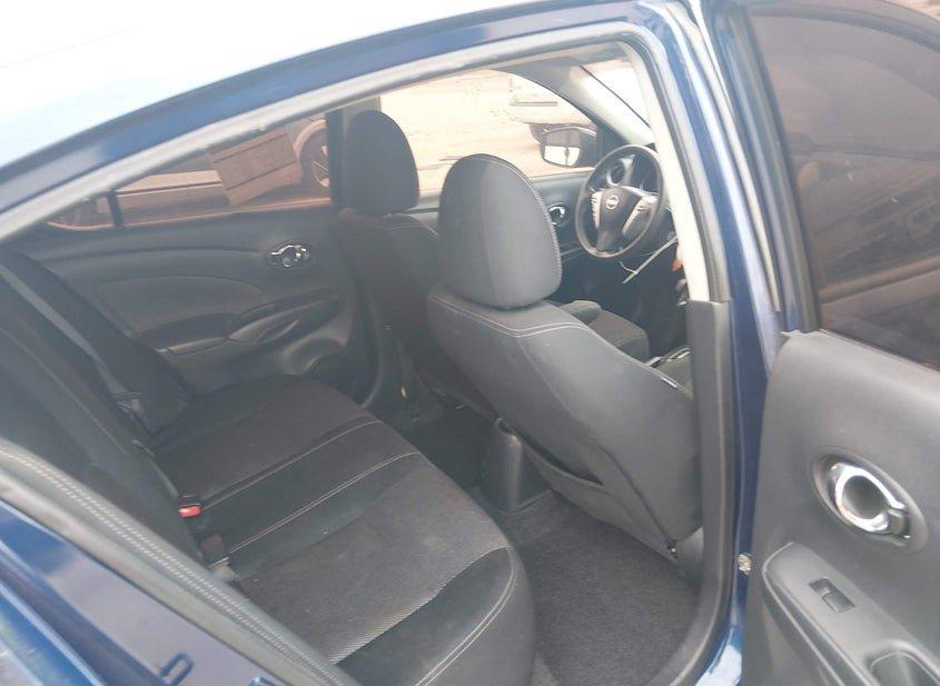 Nissan Versa