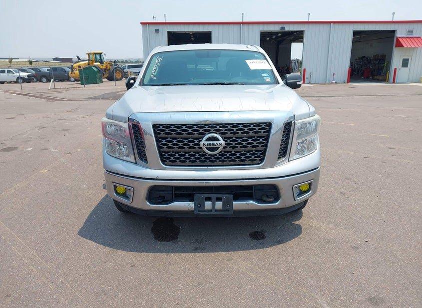 Nissan Titan