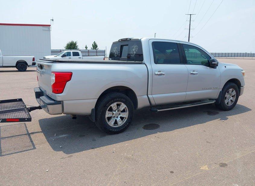 Nissan Titan