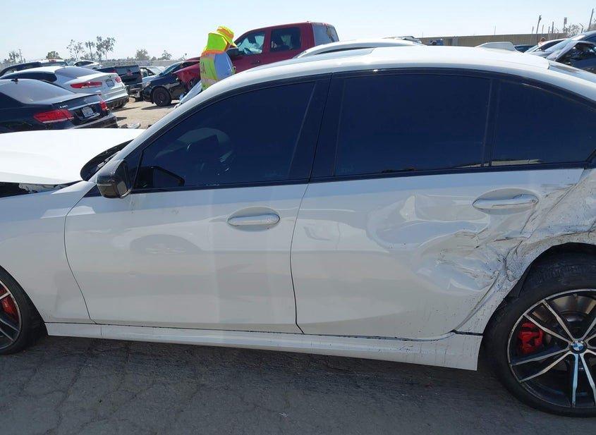 BMW 330I