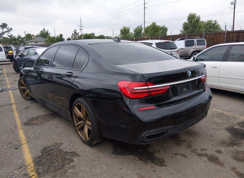 BMW 750I